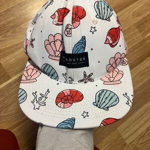 Headster White Seashell Print Cap